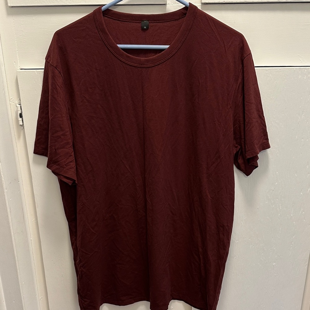 lululemon athletica Men's Short Sleeve Tee - Burgundy XL